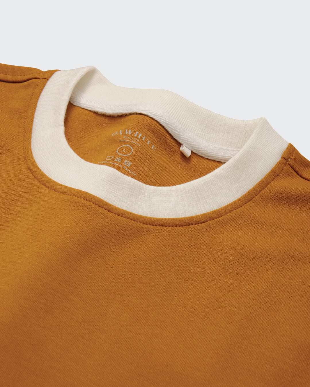 Men Duotone Ribbed Collar Tee